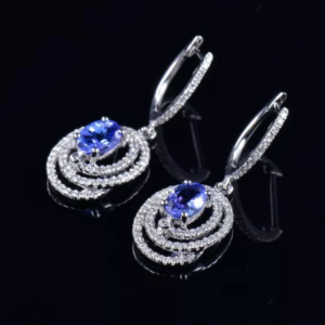 Cercei din aur alb 14k cu tanzanite si anturaj de diamante